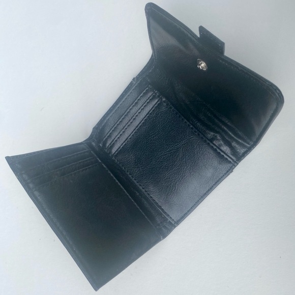 โผ๏ธLAST CHANCE ๐2/$20 New Suzy Shier Card Holder Vegan Leather Fold Wallet - Picture 5 of 15